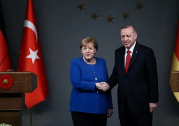 Başkan Erdoğan, Merkel ile görüştü