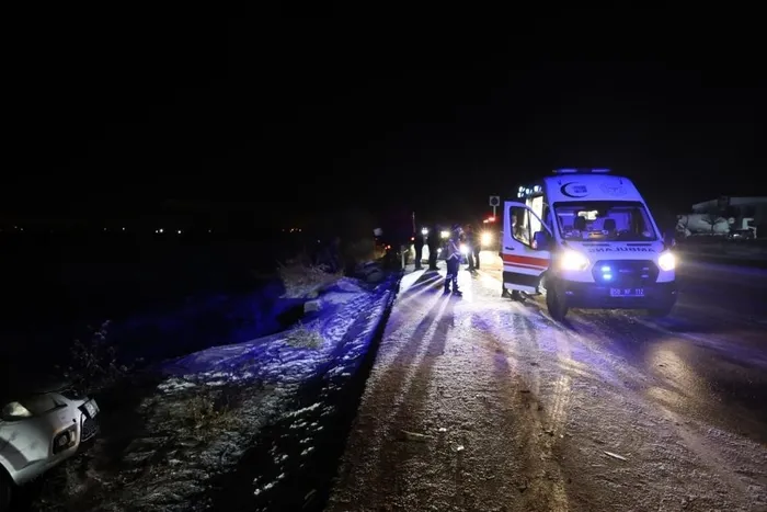 buzlanma-kazalari-felakete-yol-acti-12-kisi-yaralandi-1766860217824.jpeg Fotoğraf (İHA)