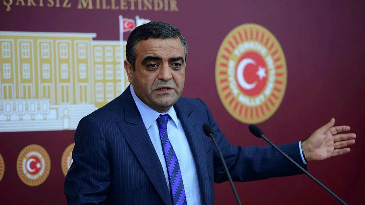 Sezgin Tanrıkulu yine teröristlere sahip çıktı