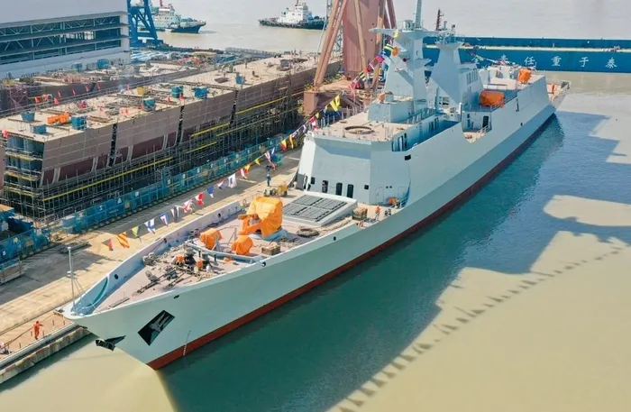 Çin bugüne kadar ihraç ettiği en büyük savaş gemisi PNS Tughril'i Pakistan'a teslim etti - 3
