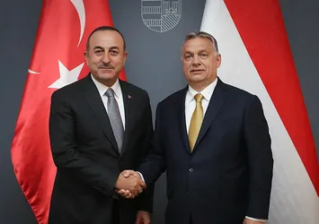 Dışişleri Bakanı Çavuşoğlu Macaristan'da