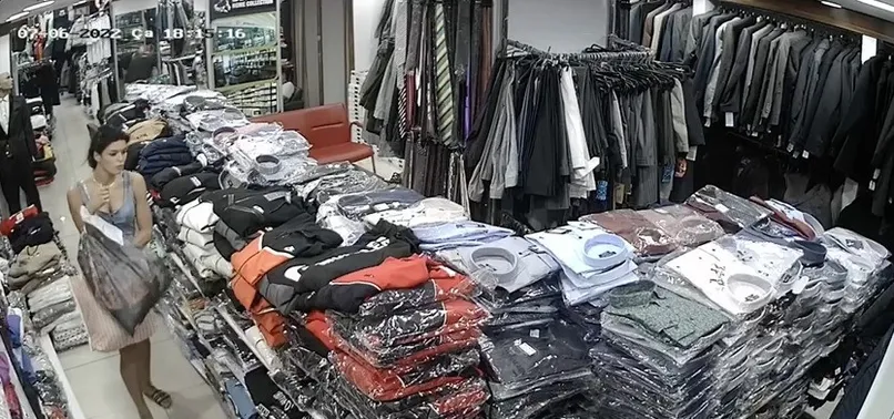 Antalya'da Rusların butikten kıyafet hırsızlığı saniye saniye kamerada