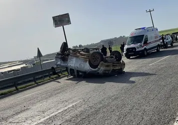 Siirt'te korkunç kaza: 2 kamyonet çarpıştı! Araç takla attı