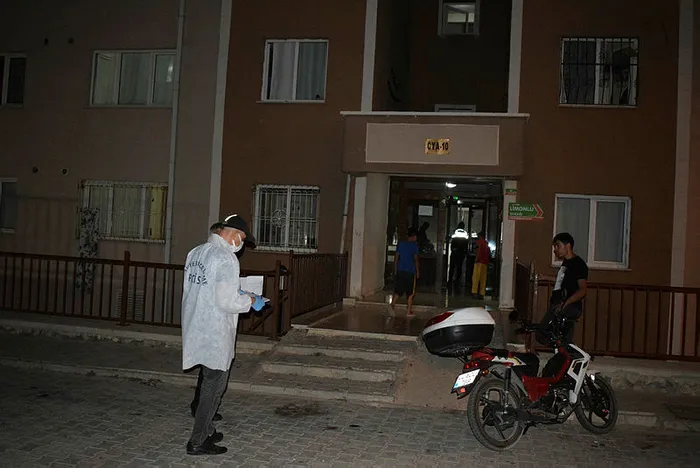 Malatya'da döner bıçaklı kavga: 1'i ağır 2 yaralı - 3