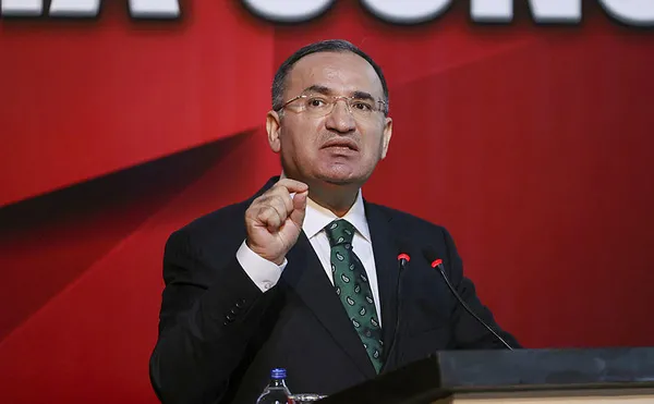 Son dakika: Kur'an-ı Kerim'e saygısızlık! Adalet Bakanı Bekir Bozdağ'dan Avrupa'ya sert tepki: Sebebi tamamen İslam düşmanlığı - 1