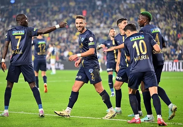 Kanarya zirvede! Fenerbahçe Kasımpaşa’yı evinde mağlup etti | İşte maçta yaşananlar...