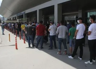Tek tek test yapıldı! Asker adaylarının korona kuyruğu