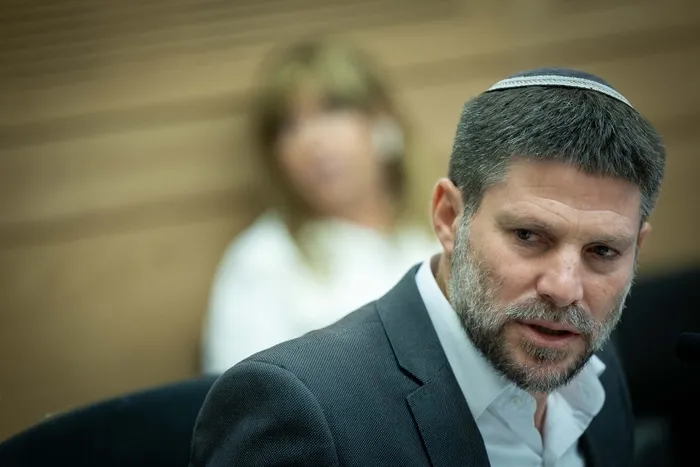 g7de-isgalci-israile-kinama-israil-hukumeti-kararini-geri-almali-1720718082449.jpg G7'de işgalci İsrail'e kınama! "İsrail hükümeti kararını geri almalı" - 4