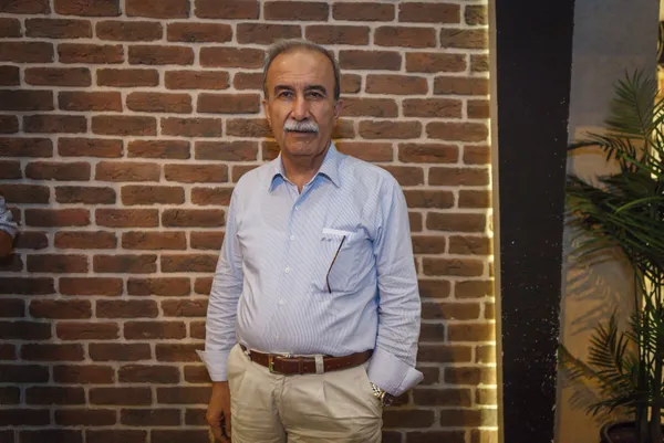 Selahattin Demirtaş'ın suç eylemlerine destek açıklaması yapan eski emniyet müdürü Hanefi Avcı'nın rütbeleri geri alındı